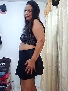 AndreaMooure  online show from December 4, 7:35 pm