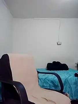 AndreaMooure  online show from November 21, 11:31 am