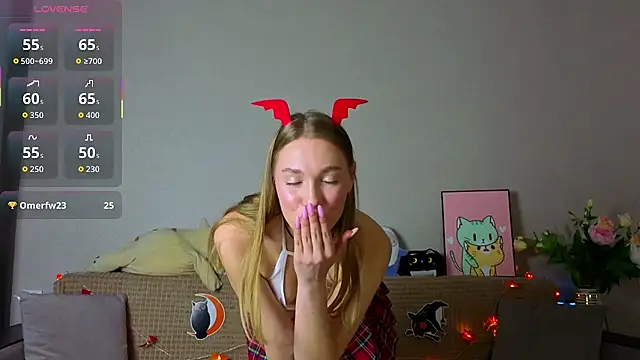 ElizaPurrr online show from October 27, 11:33 am