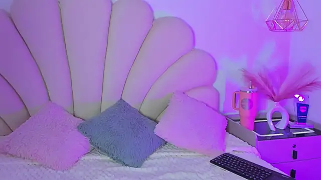 Alyss Sweet online show from November 6, 2:21 pm