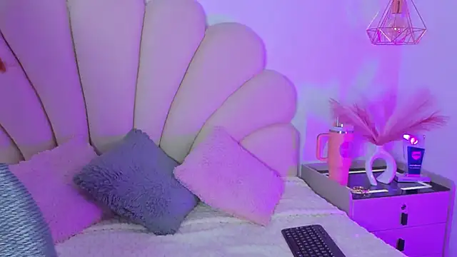 Alyss Sweet online show from November 7, 1:59 pm