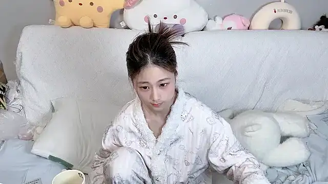 xiaoguaiss online show from January 17, 12:53 pm