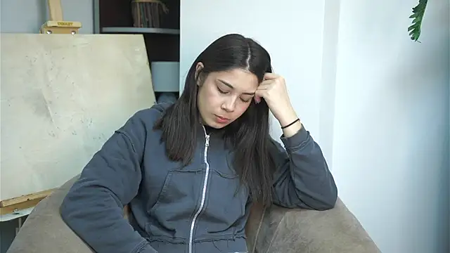 Snapshot of WinnieLodge chatting on October 18, 10:28 am WinnieLodge online show from October 18, 10:28 am
