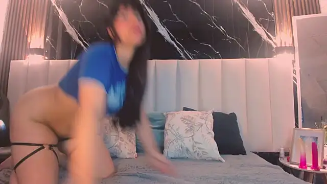 Snapshot of Lizz39 chatting on January 8, 4:57 pm Lizz39 online show from January 8, 4:57 pm