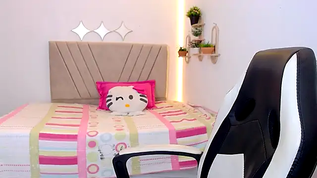 zara cute online show from May 29, 12:11 pm