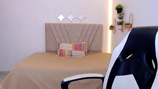 zara cute online show from May 9, 12:08 pm
