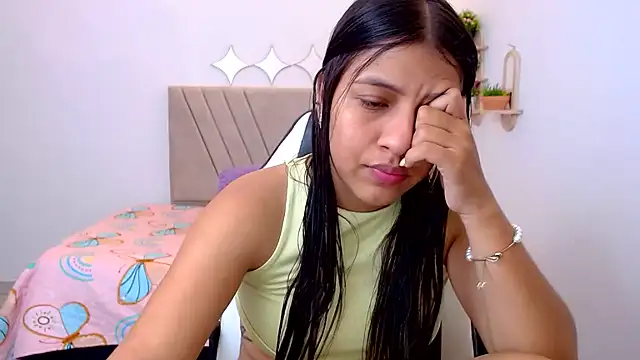 Snapshot of zara_cute chatting on June 6, 12:10 pm zara cute online show from June 6, 12:10 pm