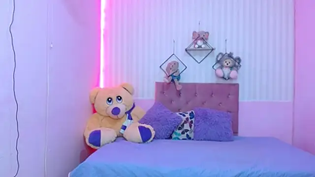 zara cute online show from December 21, 11:56 am