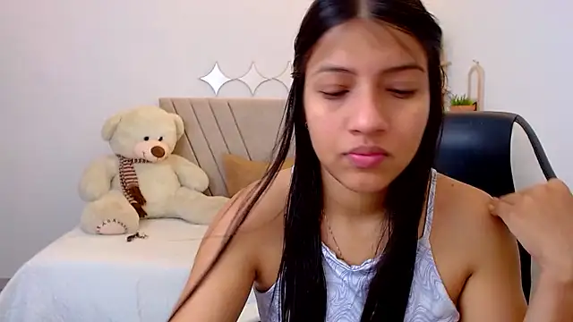 Snapshot of zara_cute chatting on July 13, 12:26 pm zara cute online show from July 13, 12:26 pm