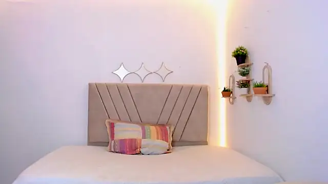 zara cute online show from May 1, 12:21 pm