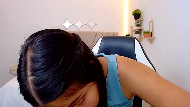 Snapshot of zara_cute chatting on July 15, 12:23 pm zara cute online show from July 15, 12:23 pm