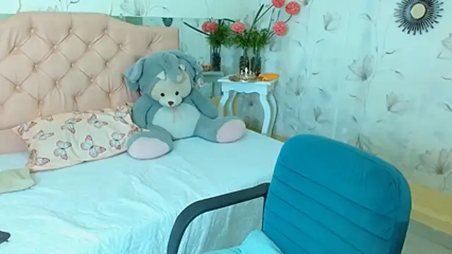 zara cute online show from January 17, 12:20 pm