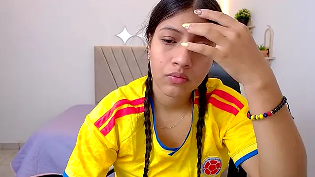 Snapshot of zara_cute chatting on June 27, 12:11 pm zara cute online show from June 27, 12:11 pm