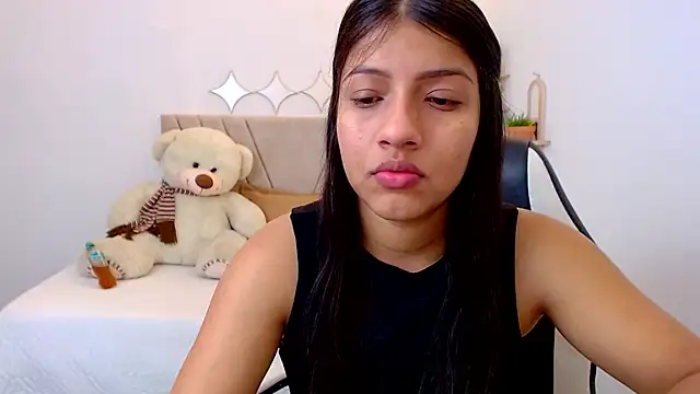 Snapshot of zara_cute chatting on July 6, 12:23 pm zara cute online show from July 6, 12:23 pm