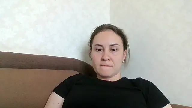 Snapshot of MeadowEyes chatting on June 21, 11:16 am MeadowEyes online show from June 21, 11:16 am