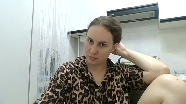 Snapshot of MeadowEyes chatting on July 9, 6:29 pm MeadowEyes online show from July 9, 6:29 pm