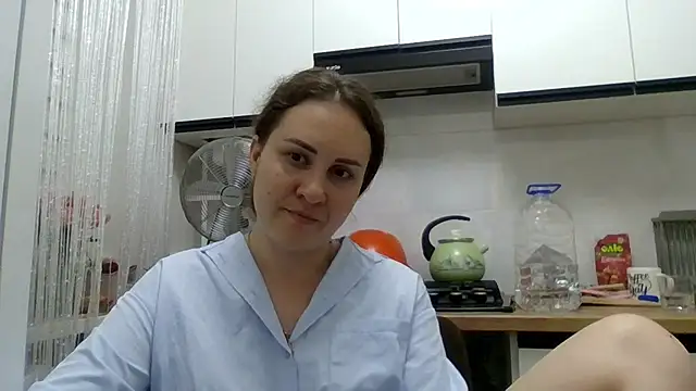 Snapshot of MeadowEyes chatting on July 1, 9:04 pm MeadowEyes online show from July 1, 9:04 pm