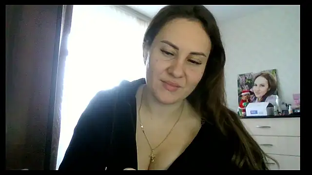 MeadowEyes online show from December 22, 8:36 am