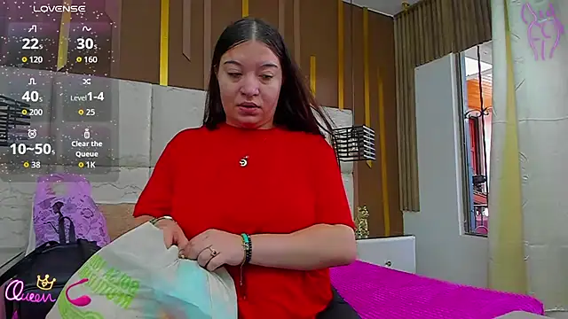 AmbarGills online show from February 5, 12:45 pm