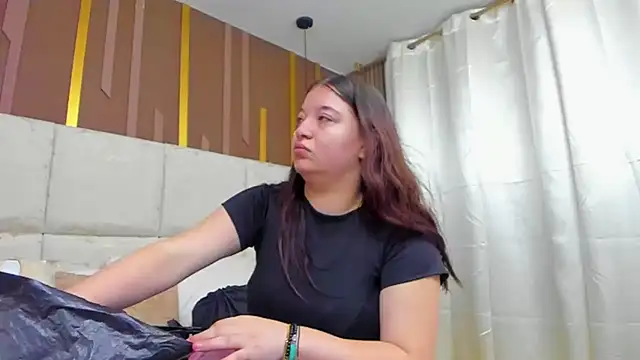 AmbarGills online show from March 12, 12:53 pm