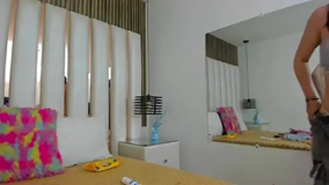 AmbarGills online show from November 22, 12:59 pm