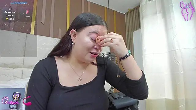 AmbarGills online show from April 5, 2:35 pm