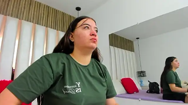 AmbarGills online show from January 12, 12:56 pm