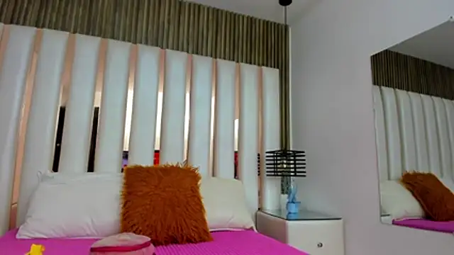 AmbarGills online show from January 14, 1:26 pm