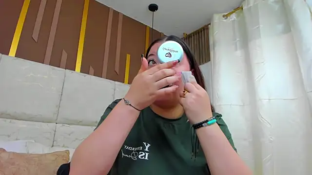 AmbarGills online show from March 31, 1:13 pm