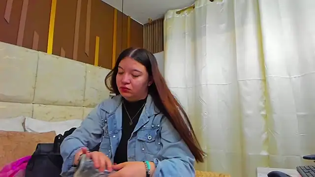 AmbarGills online show from February 28, 1:00 pm