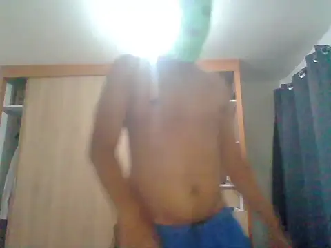Snapshot of grandirulo chatting on October 12, 11:17 pm grandirulo online show from October 12, 11:17 pm