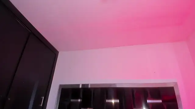 Snapshot of Cami_KingSex chatting on June 24, 7:22 pm Cami KingSex online show from June 24, 7:22 pm