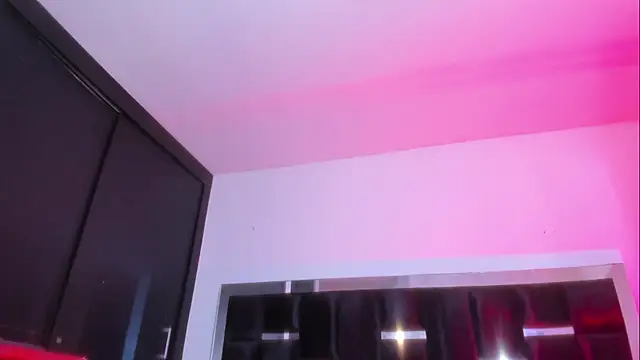 Snapshot of Cami_KingSex chatting on June 27, 7:31 pm Cami KingSex online show from June 27, 7:31 pm