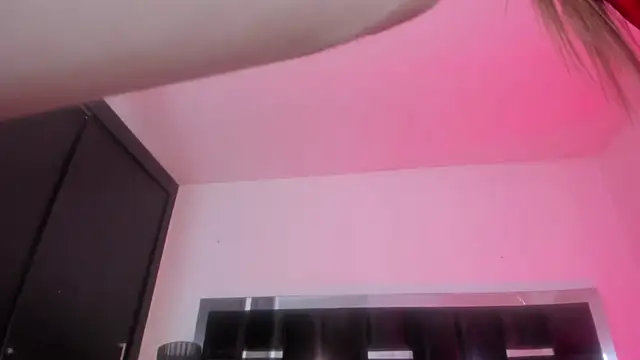 Snapshot of Cami_KingSex chatting on June 3, 7:29 pm Cami KingSex online show from June 3, 7:29 pm