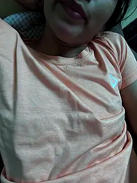 Snapshot of Royal_Shona chatting on November 17, 8:51 am Royal Shona online show from November 17, 8:51 am