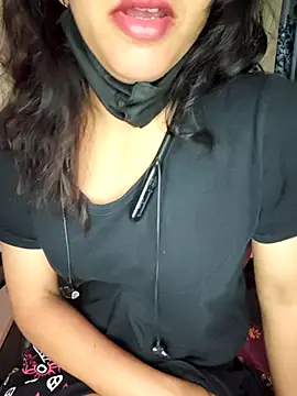 Snapshot of Royal_Shona chatting on October 17, 6:43 pm Royal Shona online show from October 17, 6:43 pm