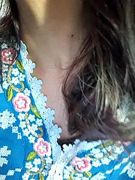 Snapshot of Royal_Shona chatting on December 5, 5:55 pm Royal Shona online show from December 5, 5:55 pm