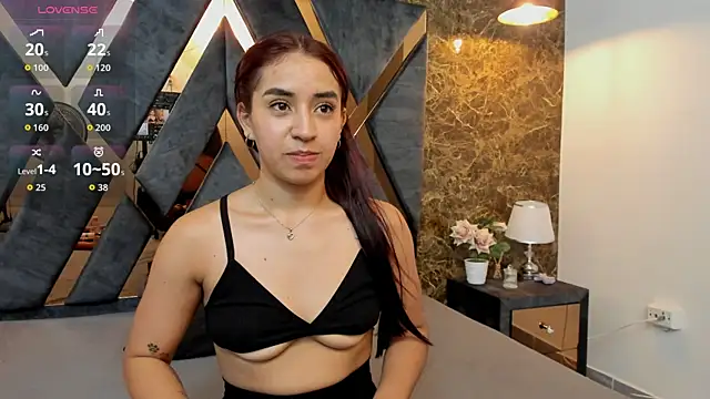 Vittoria Conti  online show from April 8, 5:25 pm