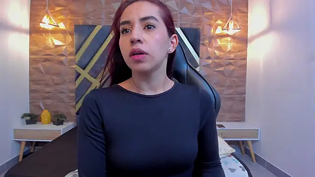 Vittoria Conti  online show from January 18, 1:36 pm