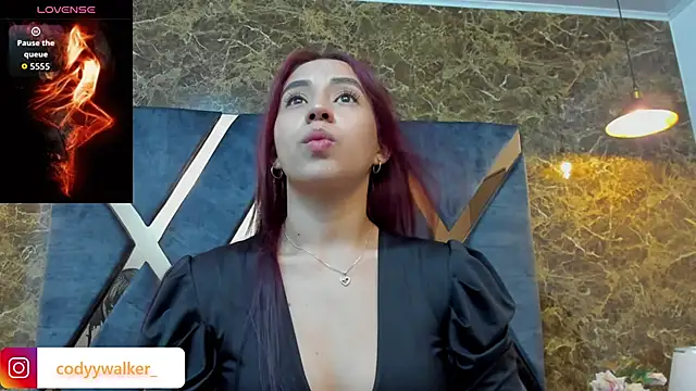 Vittoria Conti  online show from April 5, 1:29 pm