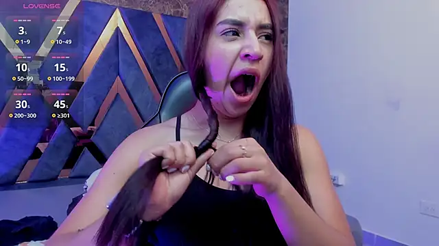 Vittoria Conti  online show from March 30, 5:14 pm