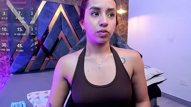 Vittoria Conti  online show from March 31, 5:26 pm