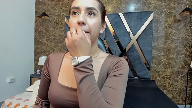 Vittoria Conti  online show from February 7, 5:21 pm