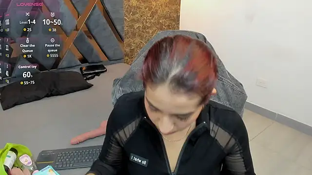Snapshot of Vittoria_Conti_ chatting on May 4, 5:16 pm Vittoria Conti online show from May 4, 5:16 pm