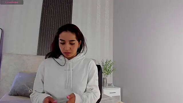 Snapshot of Vittoria_Conti_ chatting on June 18, 5:40 pm Vittoria Conti online show from June 18, 5:40 pm