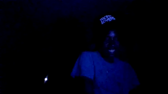 dezzidavill online show from May 21, 2:42 am
