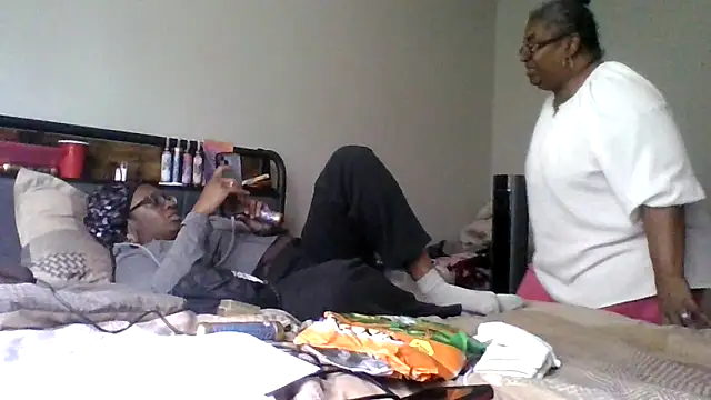 dezzidavill online show from April 28, 1:48 pm
