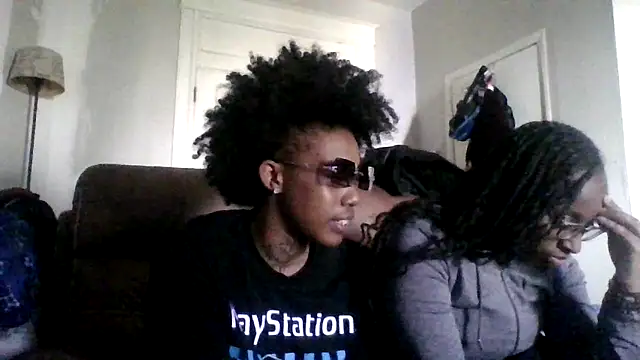 dezzidavill online show from March 18, 6:53 pm