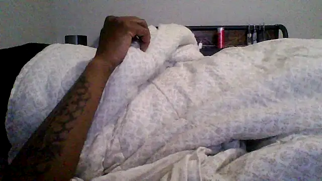 Snapshot of dezzidavill chatting on February 9, 3:15 am dezzidavill online show from February 9, 3:15 am