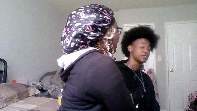 dezzidavill online show from April 9, 12:55 pm